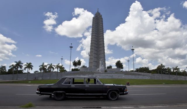 Ταξί στην Αβάνα οι ιστορικές λιμουζίνες του Φιντέλ Κάστρο